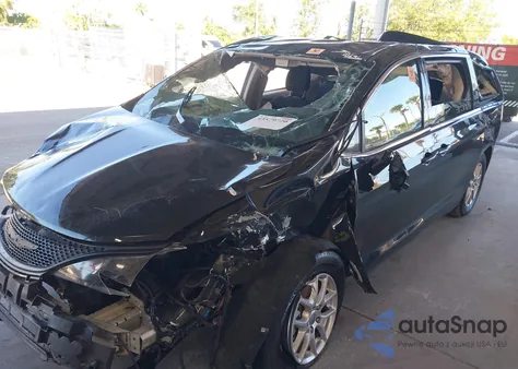 2022 Chrysler Voyager Lx из США, поврежденный, VIN 2C4RC1CG7NR224957